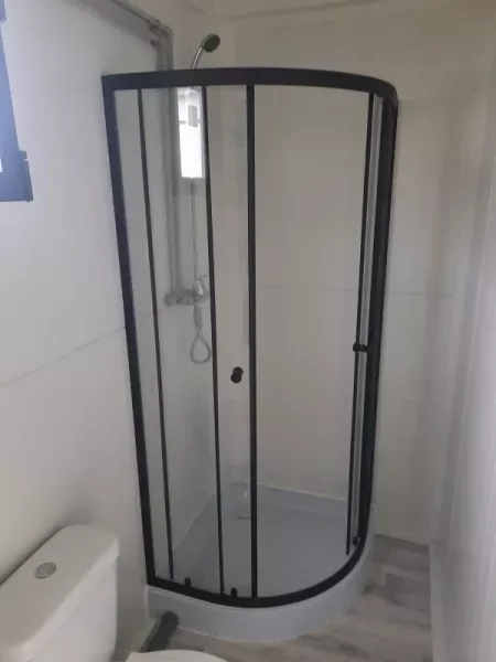 Duschkabine im Sanitärcontainer
