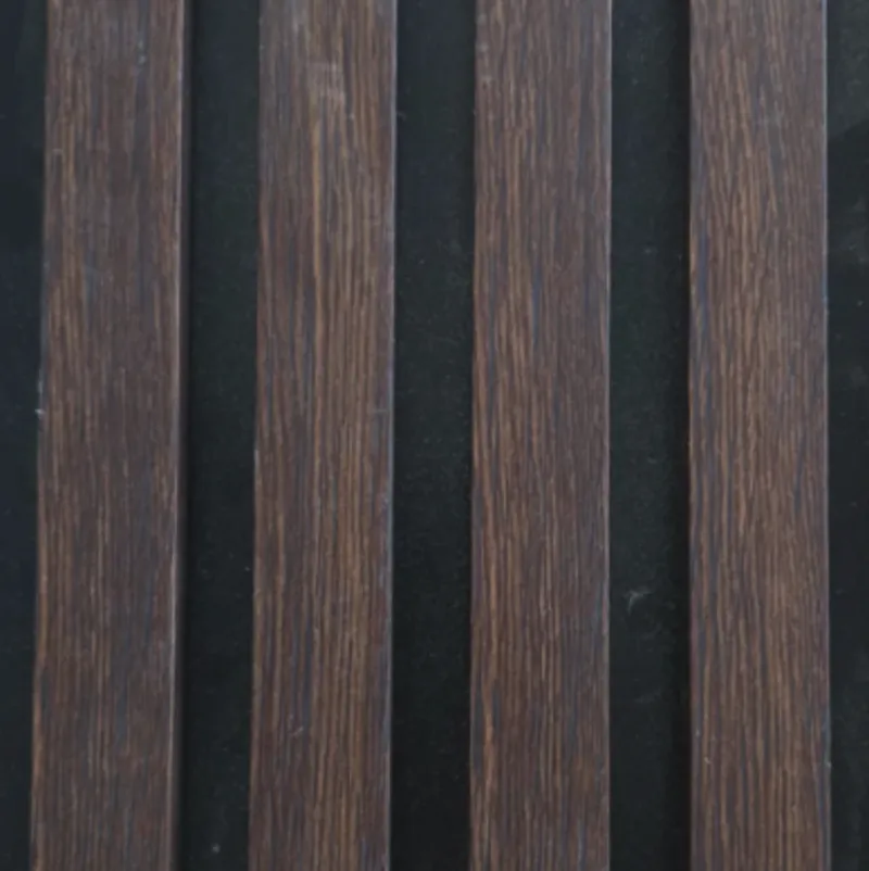 Nussbaum / schwarzer Filz · AK-02